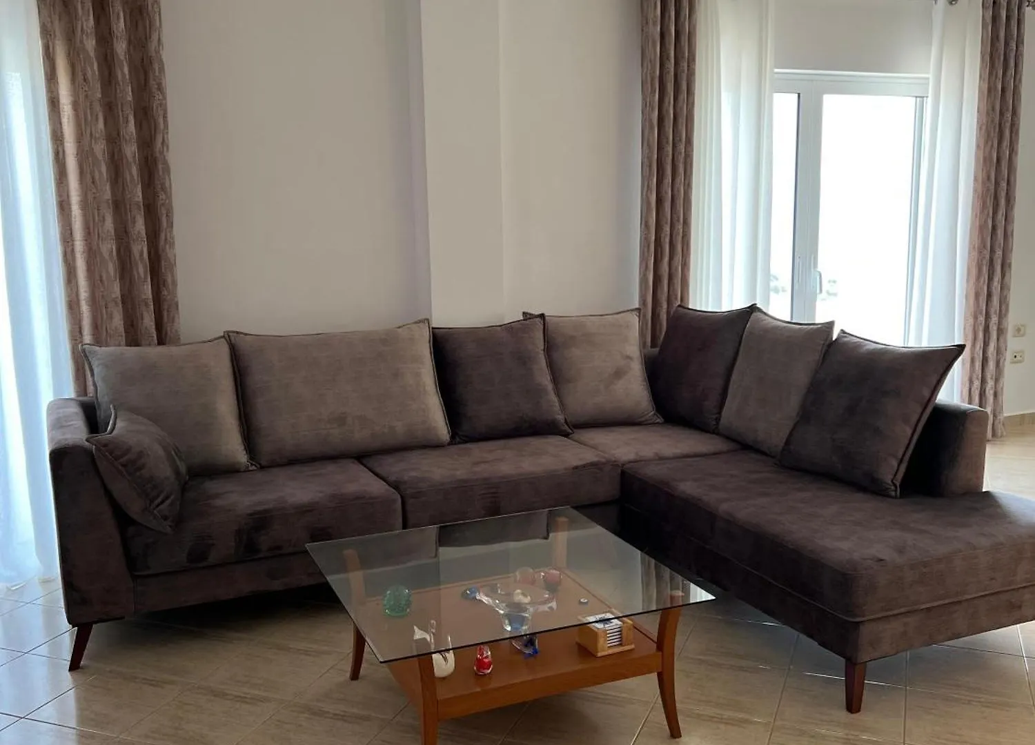 Natasha'S Apartments Sarande