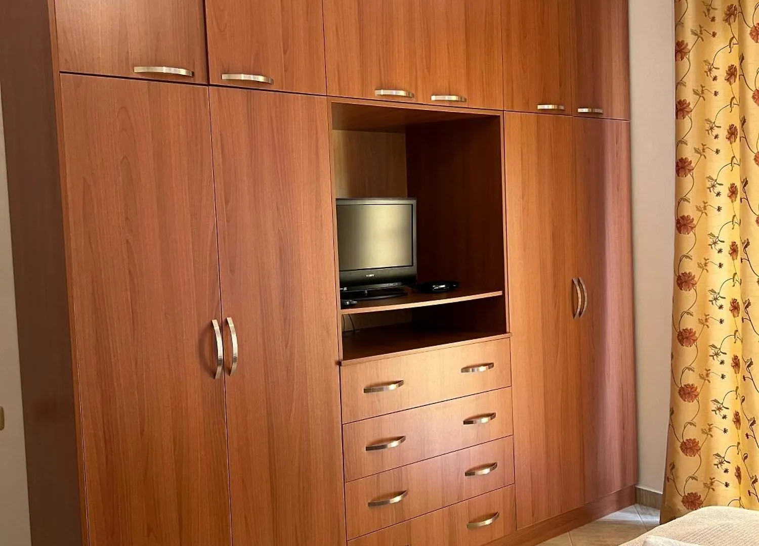 Natasha'S Apartments Sarande
