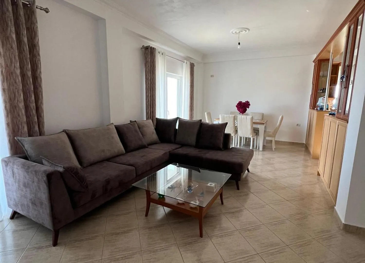 Natasha'S Apartments Sarande