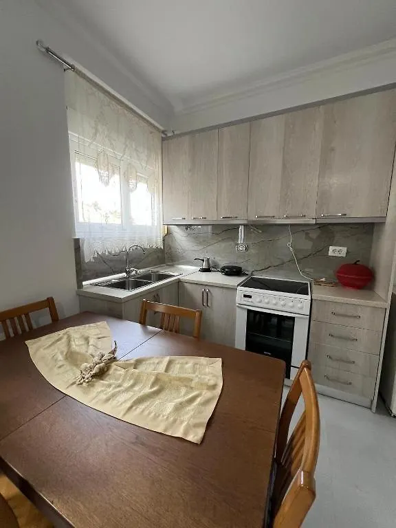 Natasha'S Apartments Sarande
