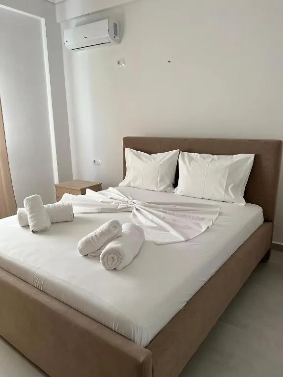 Natasha'S Apartments Sarande