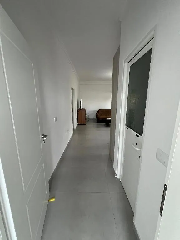Natasha'S Apartments Sarande