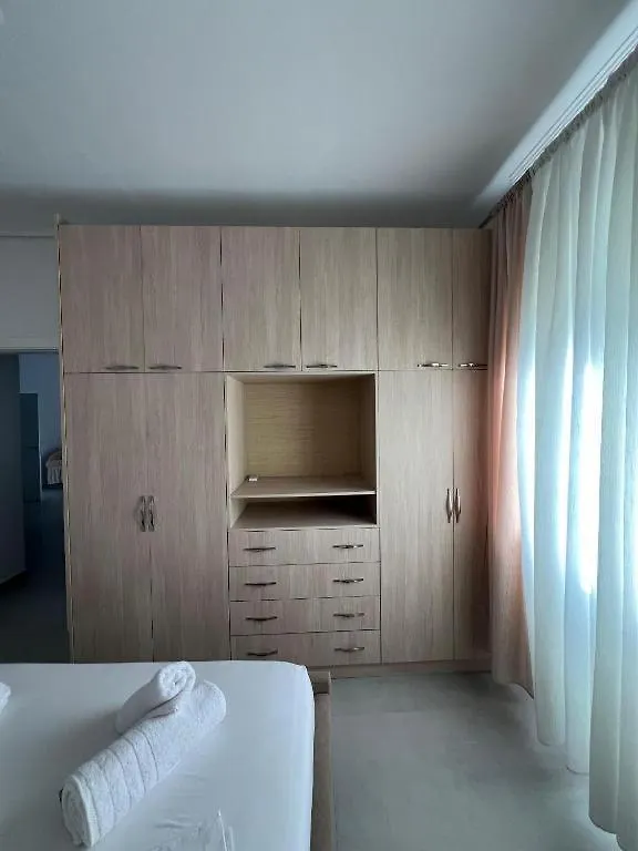 Natasha'S Apartments Sarande