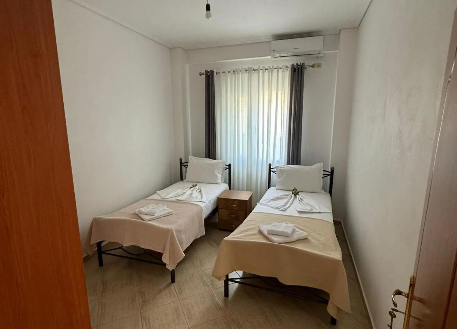 Natasha'S Apartments Sarande
